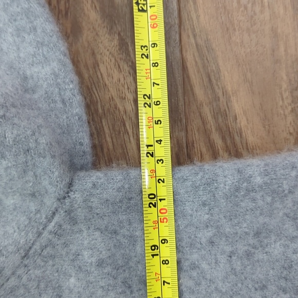 Quince 100% Mongolian Cashmere Boxy Crewneck Gray Sweater - Picture 8 of 9